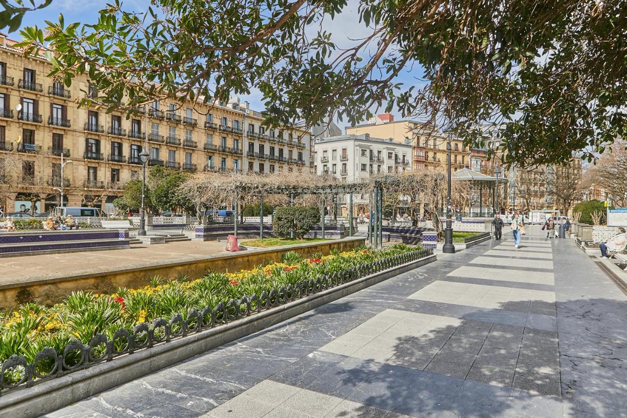 Balmoral By Basque Homes ซานเซบาสเตียน ภายนอก รูปภาพ